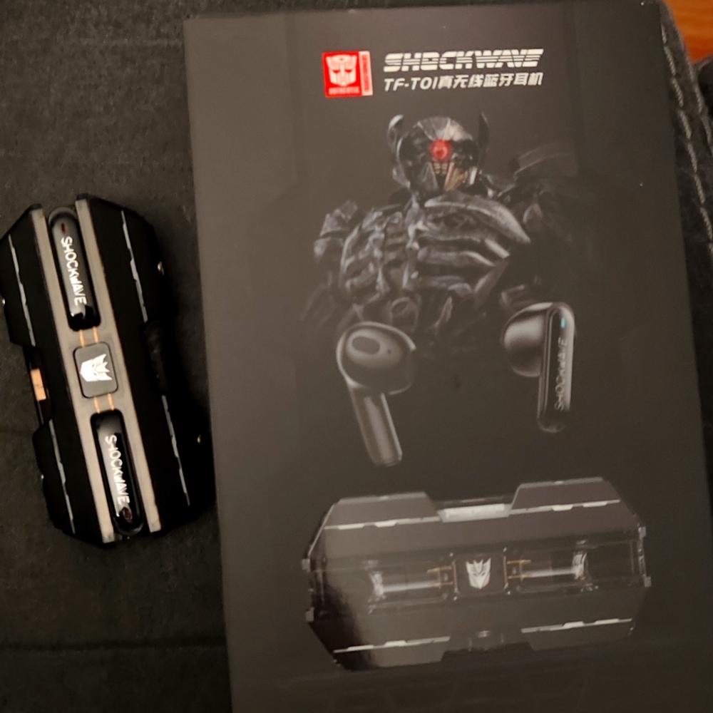 Transformers shockwave headphones